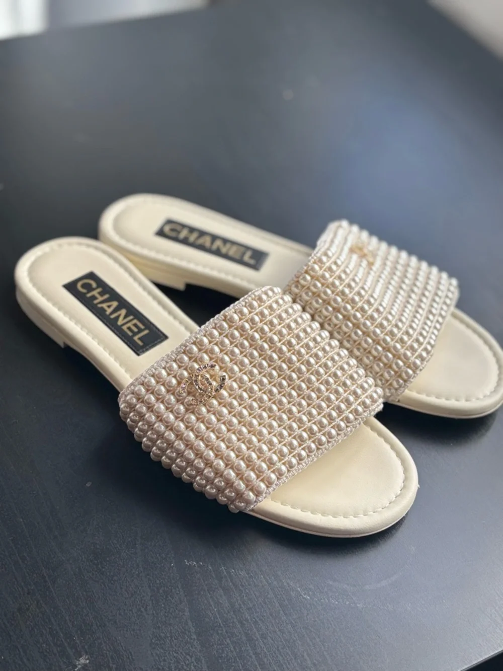 EUC Chanel 2025 CC Logo Interlocking Pearl Slides Size 37.5